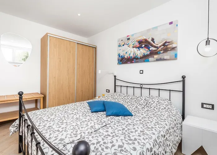 Linda Apartament *